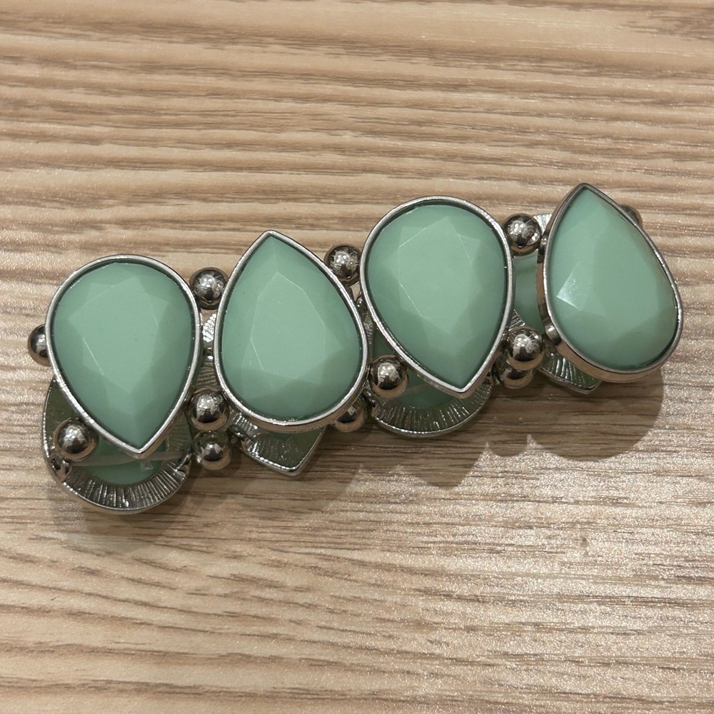 Mint Green Teardrop Bracelet H16